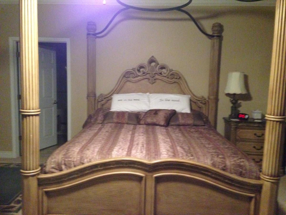 Swan Song Inn Marshfield Экстерьер фото